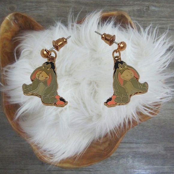 Jewelry - .👣4/$20. Girl's Fashion Earrings Disney's Character